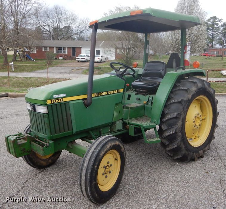 image for item GB9861 John Deere 1070 tractor