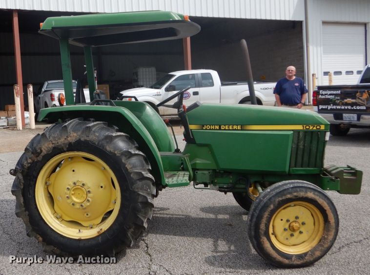 image for item GB9861 John Deere 1070 tractor