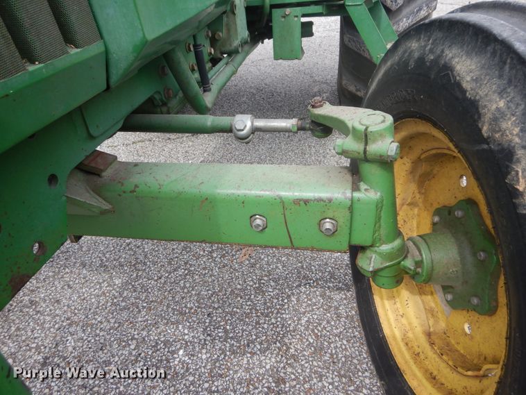 image for item GB9861 John Deere 1070 tractor