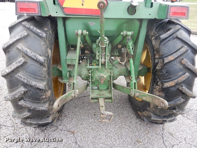 image for item GB9861 John Deere 1070 tractor