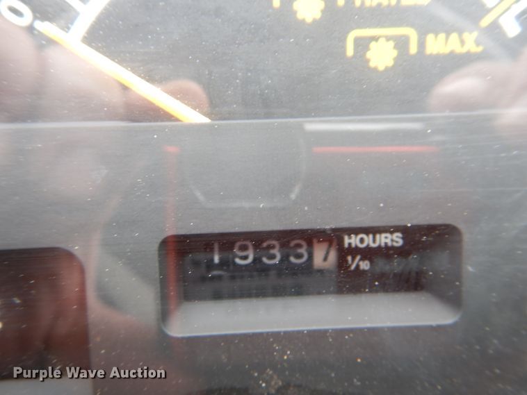 image for item GB9861 John Deere 1070 tractor