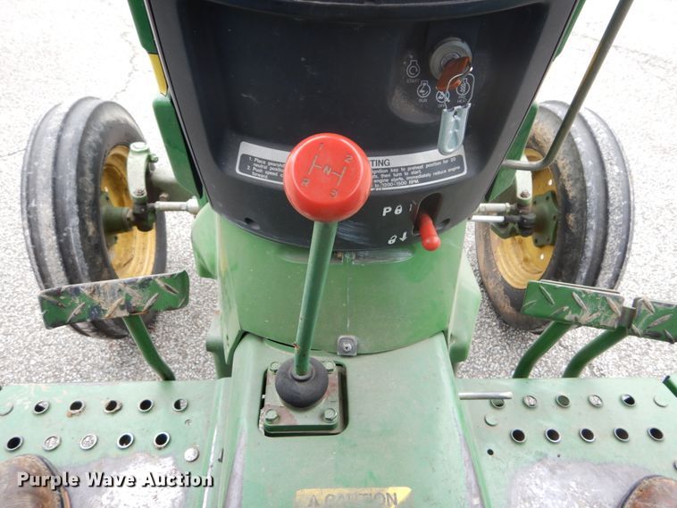 image for item GB9861 John Deere 1070 tractor