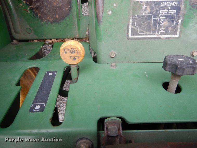 image for item GB9861 John Deere 1070 tractor