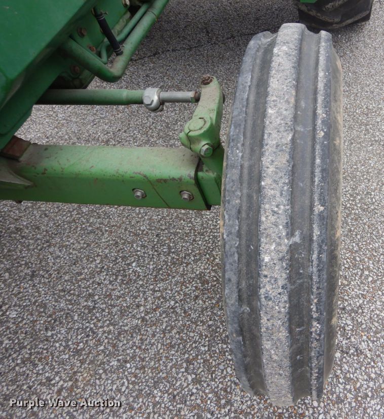 image for item GB9861 John Deere 1070 tractor