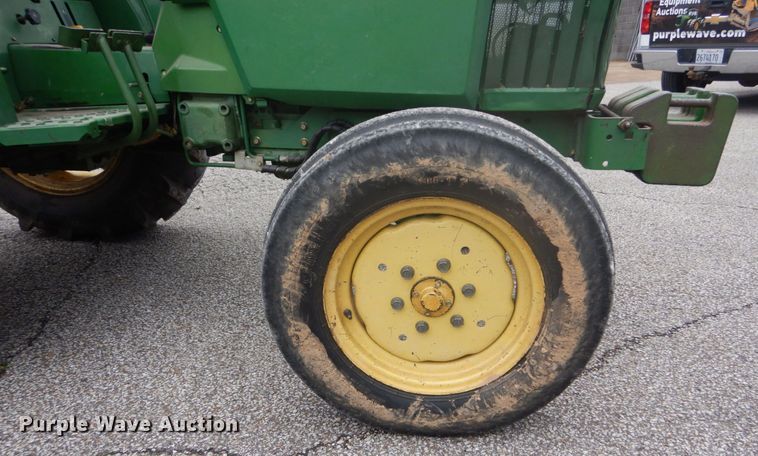image for item GB9861 John Deere 1070 tractor
