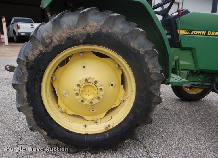 image for item GB9861 John Deere 1070 tractor