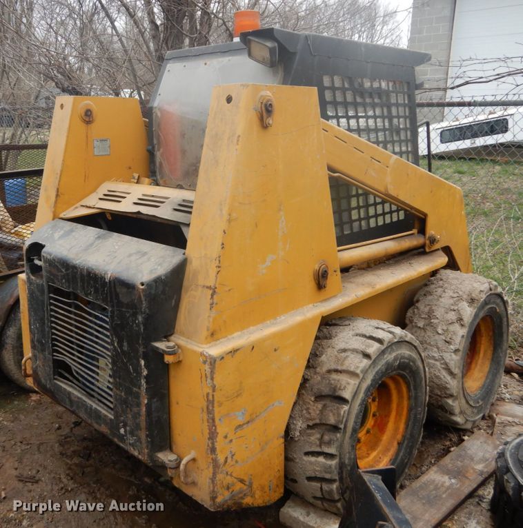 image for item GB9866 1997 Daewoo DSL801  skid steer loader