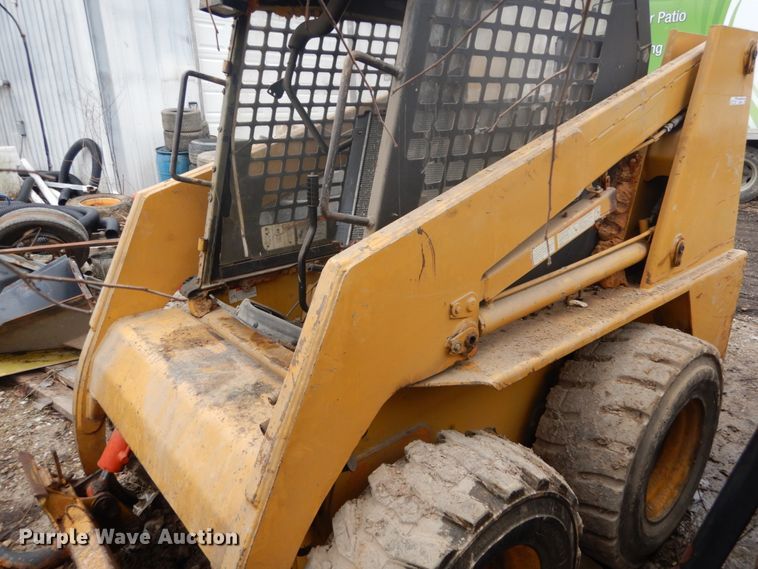 image for item GB9866 1997 Daewoo DSL801  skid steer loader