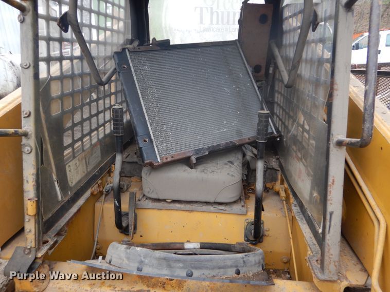 image for item GB9866 1997 Daewoo DSL801  skid steer loader