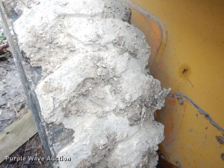 image for item GB9866 1997 Daewoo DSL801  skid steer loader