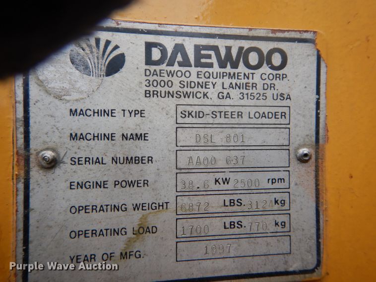 image for item GB9866 1997 Daewoo DSL801  skid steer loader