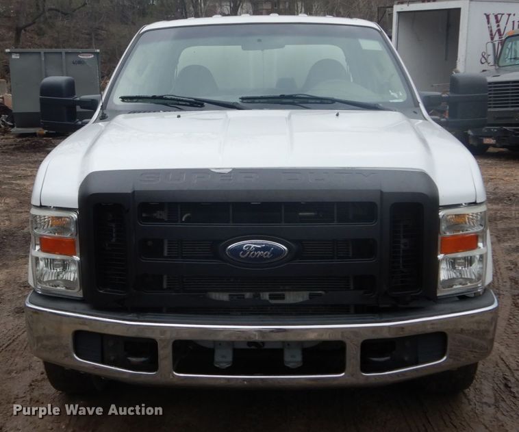 image for item GB9867 2010 Ford F250 Super Duty XL  Crew Cab pickup truck