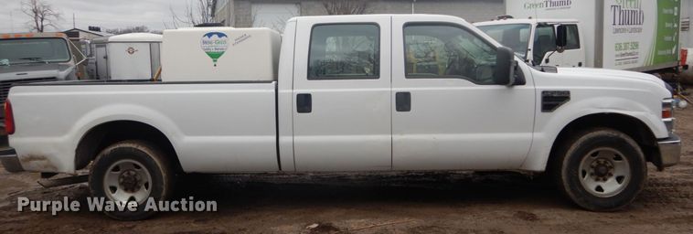 image for item GB9867 2010 Ford F250 Super Duty XL  Crew Cab pickup truck