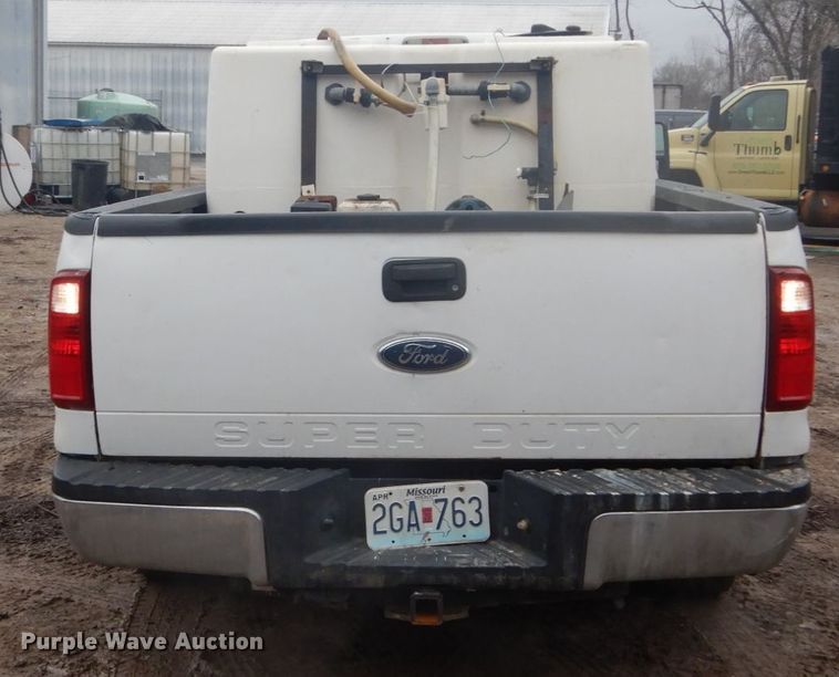 image for item GB9867 2010 Ford F250 Super Duty XL  Crew Cab pickup truck