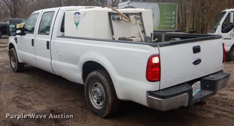 image for item GB9867 2010 Ford F250 Super Duty XL  Crew Cab pickup truck