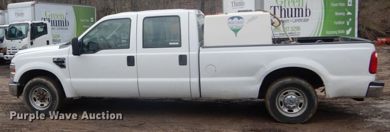 image for item GB9867 2010 Ford F250 Super Duty XL  Crew Cab pickup truck