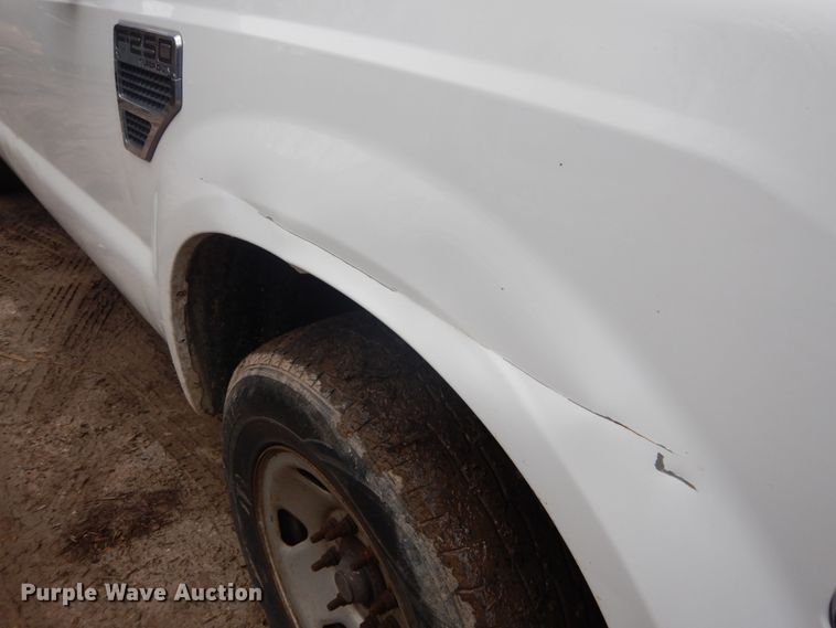 image for item GB9867 2010 Ford F250 Super Duty XL  Crew Cab pickup truck