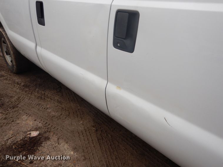 image for item GB9867 2010 Ford F250 Super Duty XL  Crew Cab pickup truck