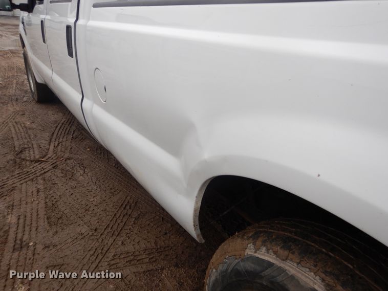 image for item GB9867 2010 Ford F250 Super Duty XL  Crew Cab pickup truck