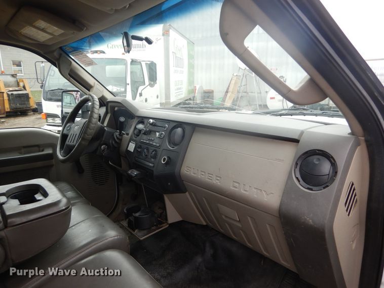 image for item GB9867 2010 Ford F250 Super Duty XL  Crew Cab pickup truck