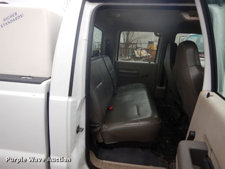 image for item GB9867 2010 Ford F250 Super Duty XL  Crew Cab pickup truck