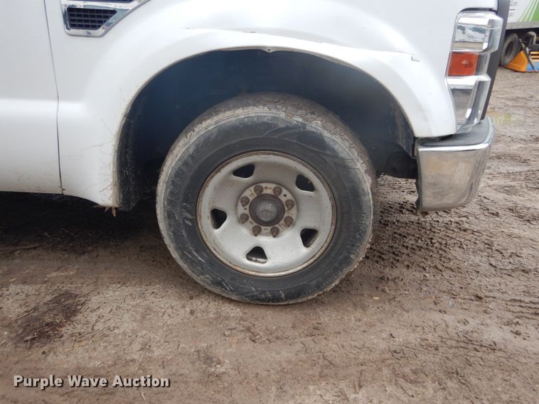 image for item GB9867 2010 Ford F250 Super Duty XL  Crew Cab pickup truck