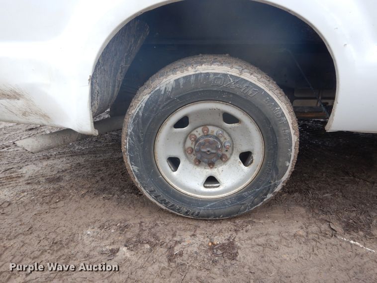 image for item GB9867 2010 Ford F250 Super Duty XL  Crew Cab pickup truck