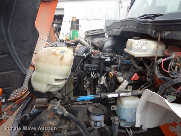 image for item GB9869 2009 International DuraStar 4300 truck cab and chassis