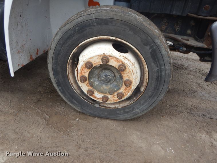 image for item GB9869 2009 International DuraStar 4300 truck cab and chassis