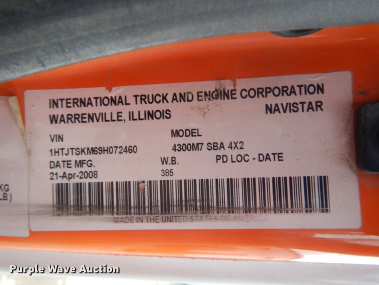 image for item GB9869 2009 International DuraStar 4300 truck cab and chassis