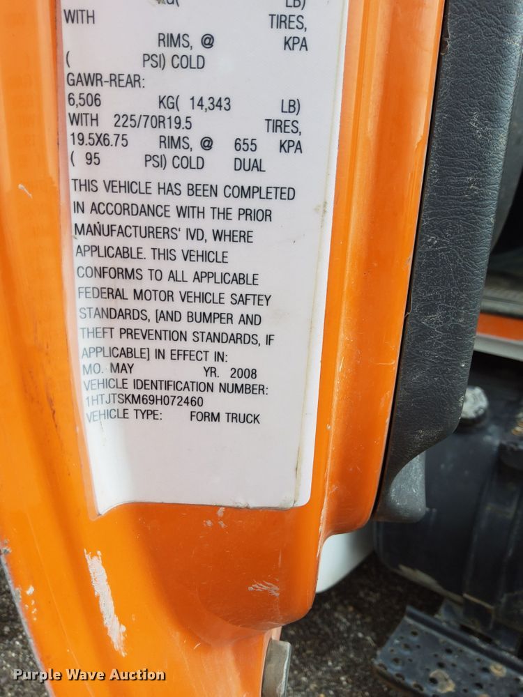 image for item GB9869 2009 International DuraStar 4300 truck cab and chassis