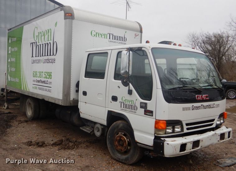 image for item GB9870 2002 GMC W4500 truck cab and chassis