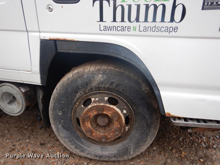 image for item GB9870 2002 GMC W4500 truck cab and chassis