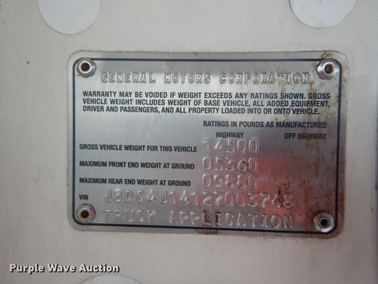 image for item GB9870 2002 GMC W4500 truck cab and chassis