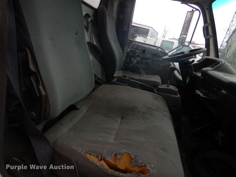 image for item GB9871 1995 Chevrolet Tiltmaster W4 box truck