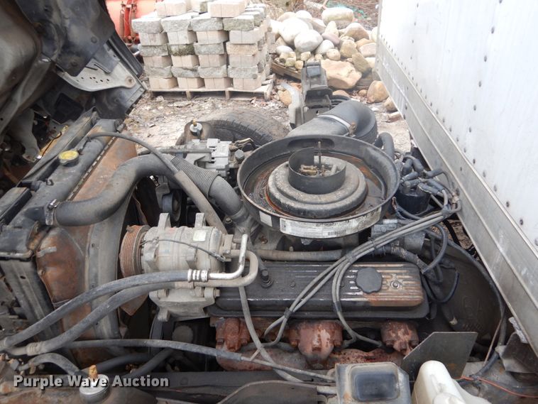 image for item GB9871 1995 Chevrolet Tiltmaster W4 box truck