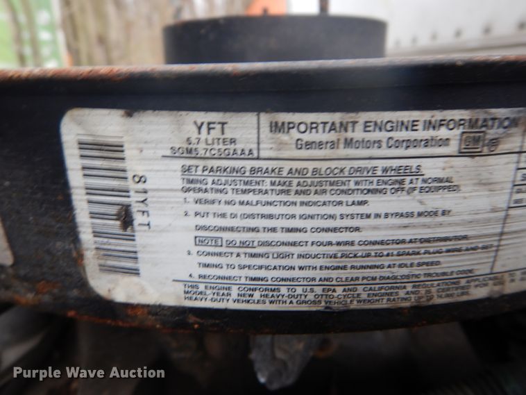 image for item GB9871 1995 Chevrolet Tiltmaster W4 box truck