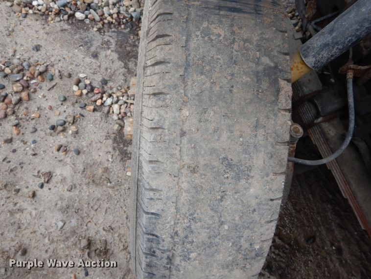 image for item GB9871 1995 Chevrolet Tiltmaster W4 box truck