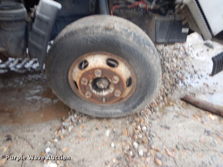 image for item GB9871 1995 Chevrolet Tiltmaster W4 box truck