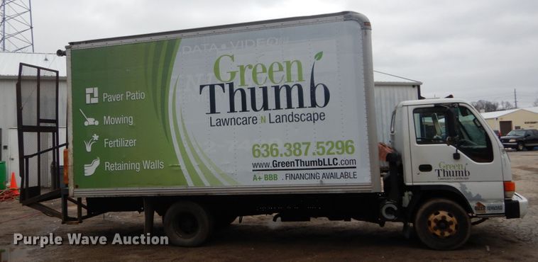 image for item GB9872 2001 Isuzu NPR box truck