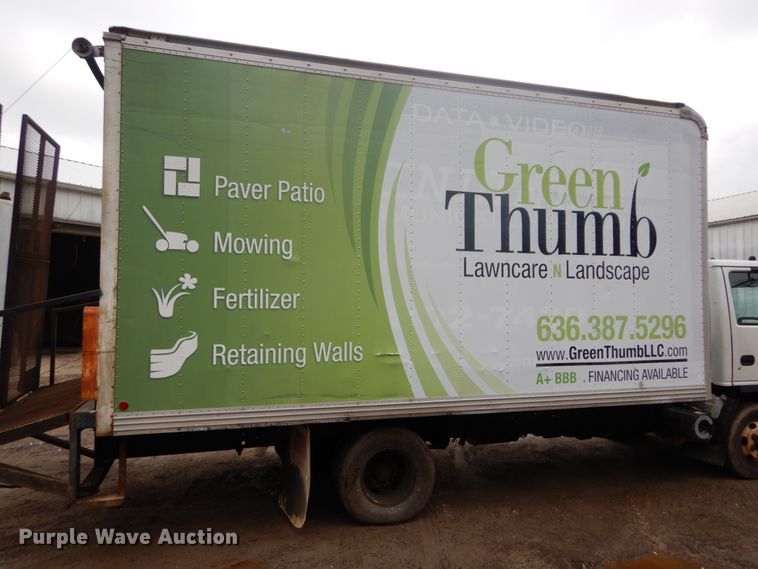 image for item GB9872 2001 Isuzu NPR box truck