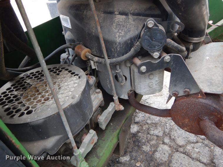 image for item GB9874 John Deere fertilizer sprayer