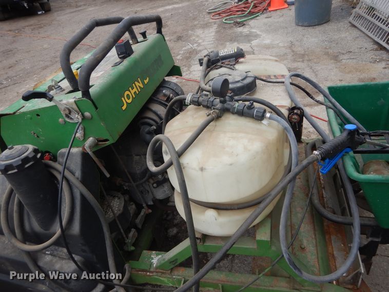 image for item GB9874 John Deere fertilizer sprayer