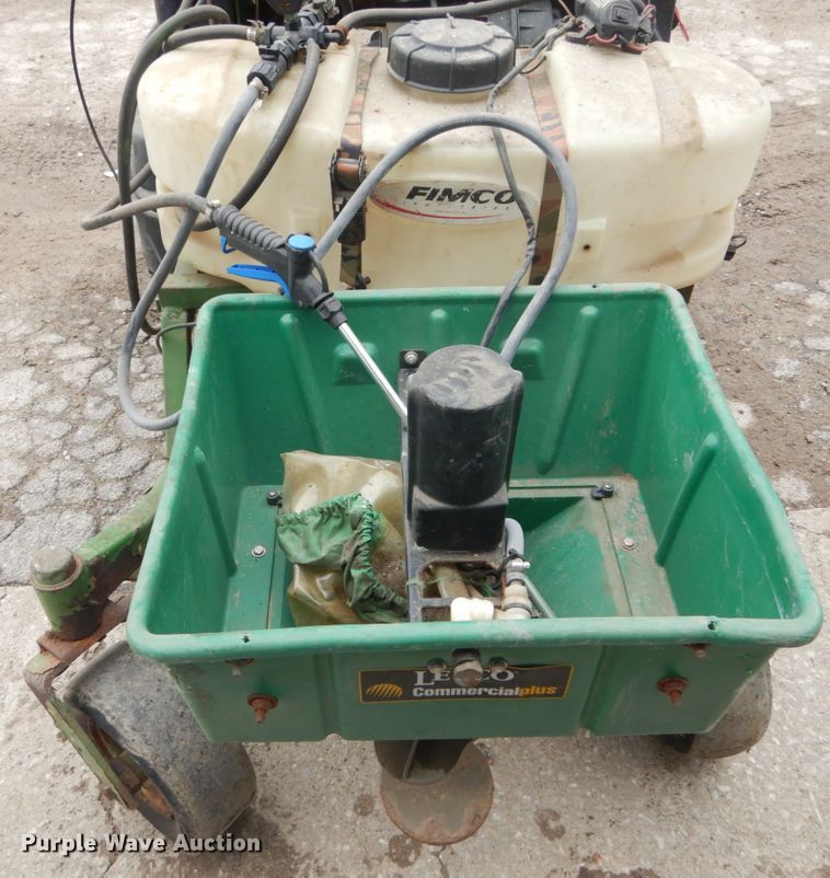 image for item GB9874 John Deere fertilizer sprayer