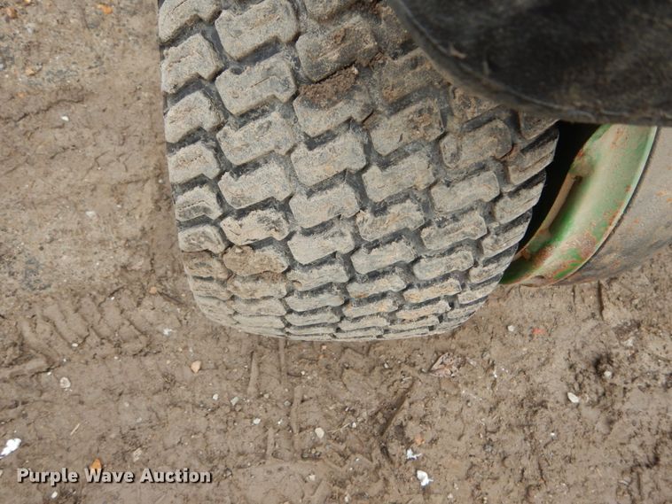 image for item GB9874 John Deere fertilizer sprayer