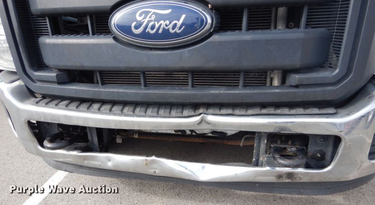 image for item GB9878 2013 Ford F250 Super Duty  utility bed pickup truck