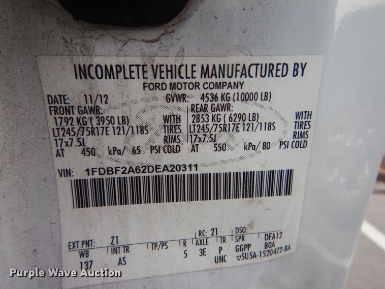 image for item GB9878 2013 Ford F250 Super Duty  utility bed pickup truck