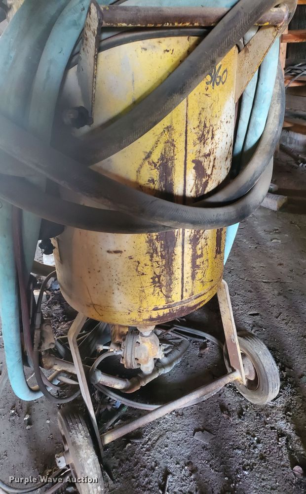 image for item GB9924 Empire Abrasive Equipment Co P650 sandblaster