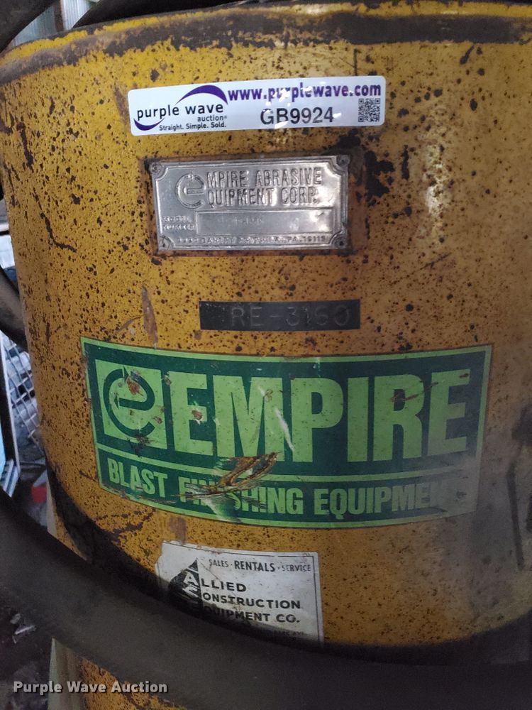 image for item GB9924 Empire Abrasive Equipment Co P650 sandblaster