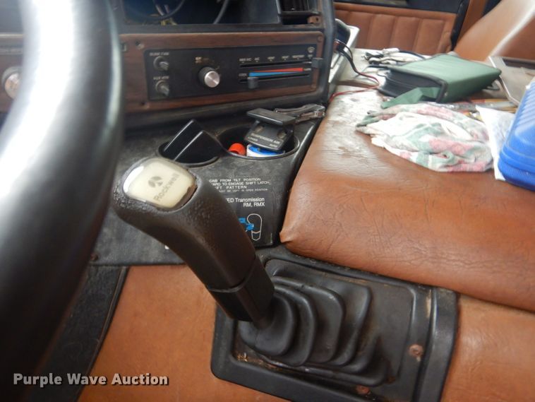 image for item GD9049 1993 Freightliner FLA flatbed truck